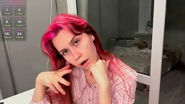 Snapshot of FawnDubler chatting on 8, 10, 2025 FawnDubler online show from 8, 10, 2025