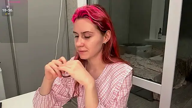 Snapshot of FawnDubler chatting on 12, 10, 2025 FawnDubler online show from 12, 10, 2025