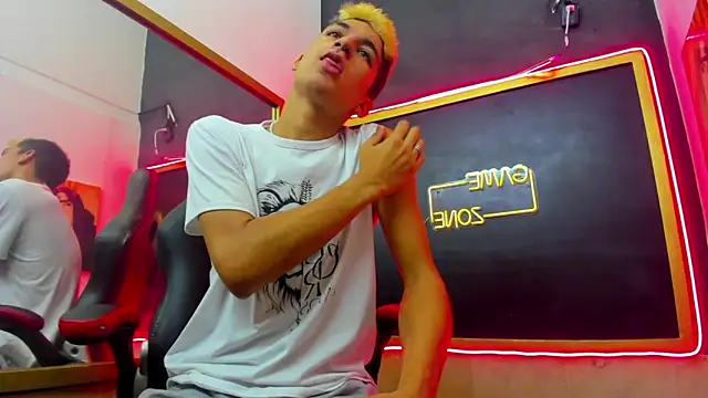 Snapshot of Stiben_boy chatting on 29, 9, 2025 Stiben boy online show from 29, 9, 2025