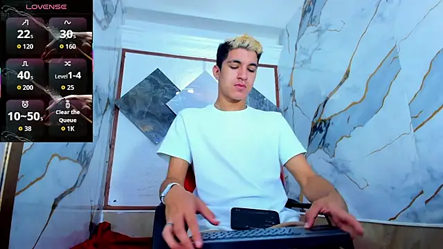 Snapshot of Stiben_boy chatting on 11, 10, 2025 Stiben boy online show from 11, 10, 2025