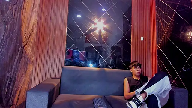 Snapshot of Stiben_boy chatting on 3, 11, 2025 Stiben boy online show from 3, 11, 2025