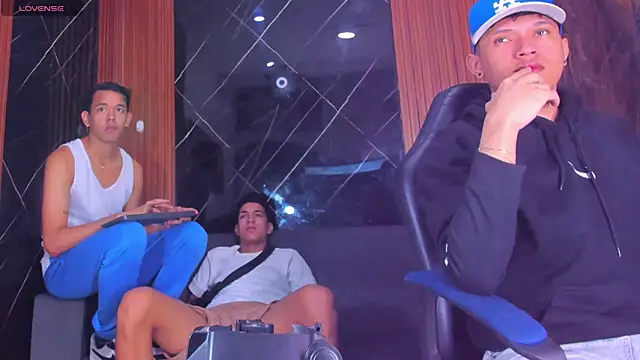 Snapshot of Stiben_boy chatting on 29, 11, 2025 Stiben boy online show from 29, 11, 2025