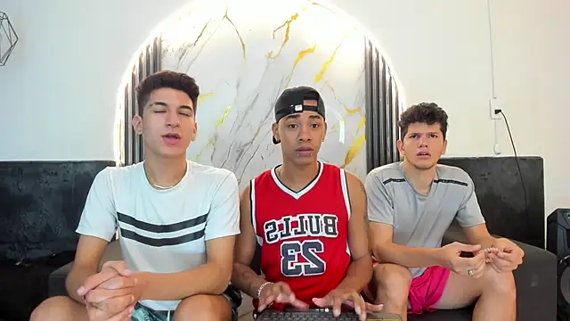 Snapshot of Stiben_boy chatting on 1, 12, 2025 Stiben boy online show from 1, 12, 2025