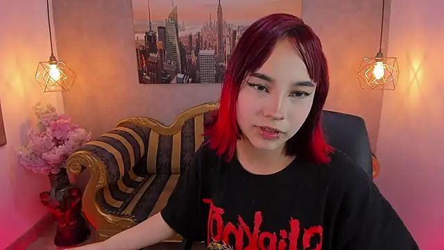 Snapshot of Megane_whitte chatting on 10, 10, 2025 Megane whitte online show from 10, 10, 2025