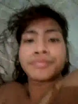 Snapshot of lulueraxxx chatting on 11, 10, 2025 lulueraxxx online show from 11, 10, 2025
