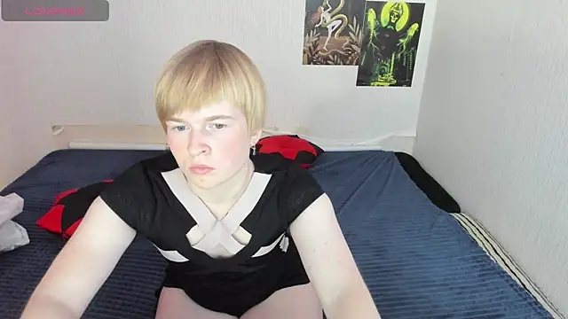 Cattie w  online show from 11, 11, 2025