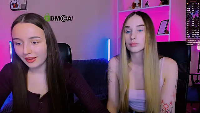 Snapshot of leslie_bird chatting on 21, 11, 2025 leslie bird online show from 21, 11, 2025