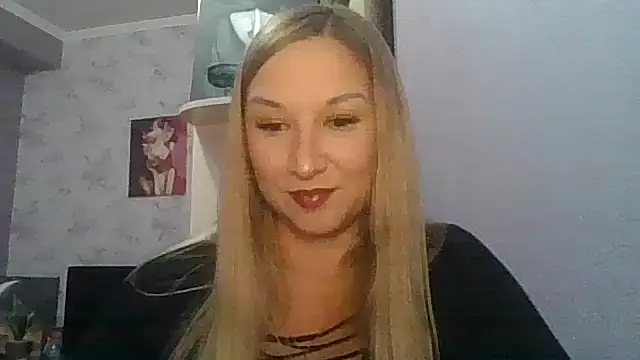 Snapshot of marii-a39 chatting on 4, 10, 2025 marii-a39 online show from 4, 10, 2025