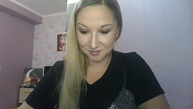 Snapshot of marii-a39 chatting on 10, 11, 2025 marii-a39 online show from 10, 11, 2025