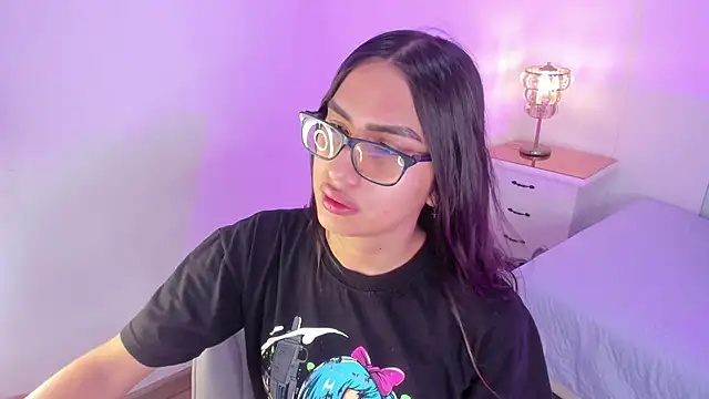 Snapshot of cherrylady_02 chatting on 26, 11, 2025 cherrylady 02 online show from 26, 11, 2025