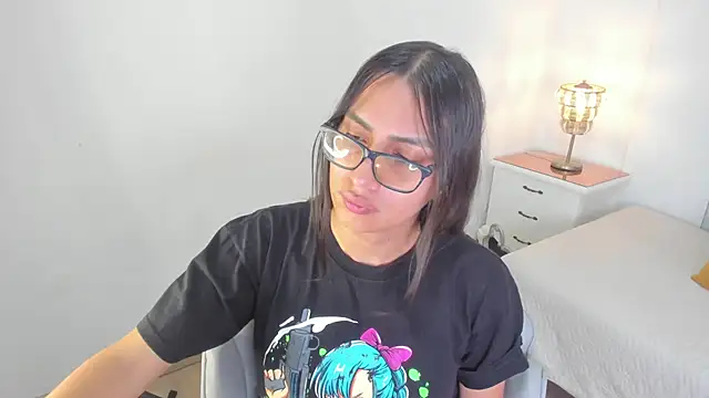 Snapshot of cherrylady_02 chatting on 30, 11, 2025 cherrylady 02 online show from 30, 11, 2025