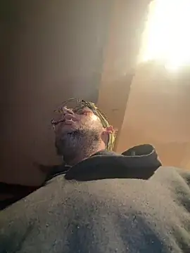 Snapshot of ThrowedWorldWide chatting on 16, 11, 2025 ThrowedWorldWide online show from 16, 11, 2025