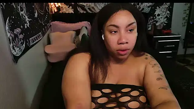 NeliaHexxen online show from 13, 7, 2026