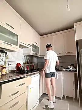 krerem online show from 8, 4, 2026