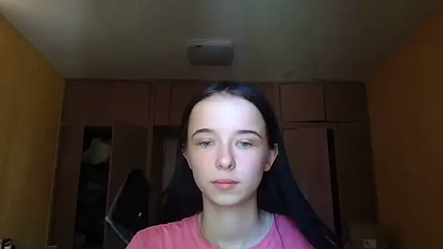 Emilia Light online show from 1, 6, 2026