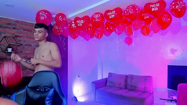 Snapshot of Spaceboys18 chatting on 17, 2, 2026 Spaceboys18 online show from 17, 2, 2026