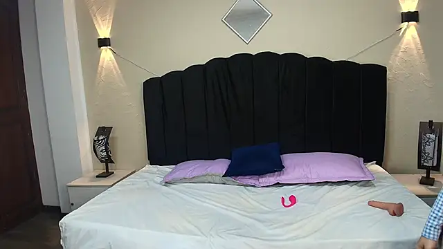 Snapshot of GabySweett_ chatting on 21, 11, 2025 GabySweett online show from 21, 11, 2025