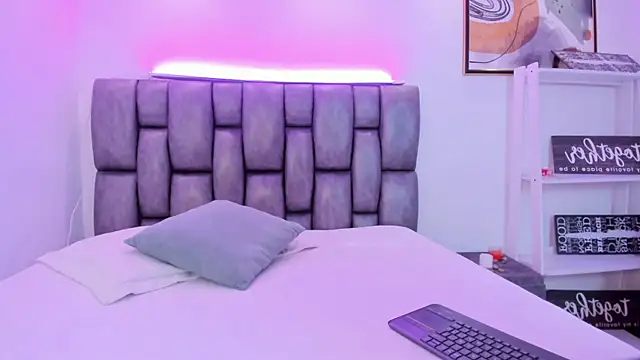 Violet Anders online show from 10, 1, 2026