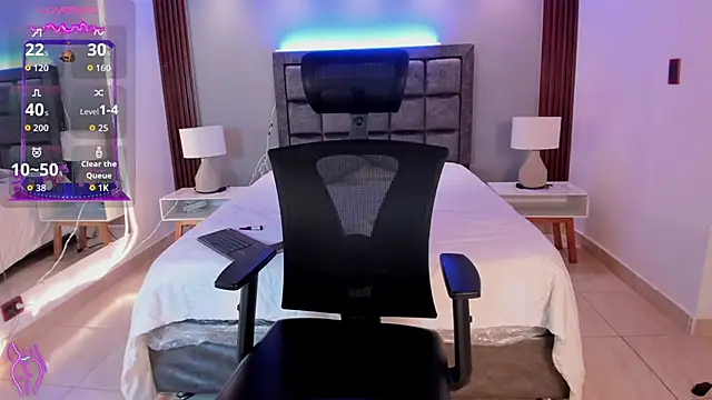 Snapshot of Caroline_Millerr chatting on 14, 11, 2025 Caroline Millerr online show from 14, 11, 2025