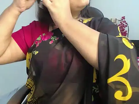 Snapshot of Queen_Homaira chatting on 3, 11, 2025 Queen Homaira online show from 3, 11, 2025