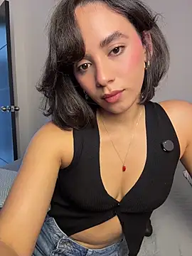Capricho 01 online show from 11, 7, 2026