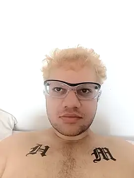 Snapshot of James55pp chatting on 6, 10, 2025 James55pp online show from 6, 10, 2025