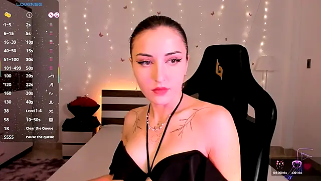 AmyVilvet  online show from 9, 11, 2025