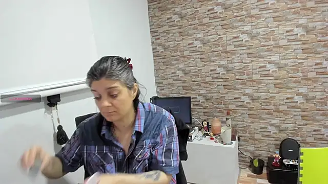 Yin yang hot online show from 25, 11, 2025