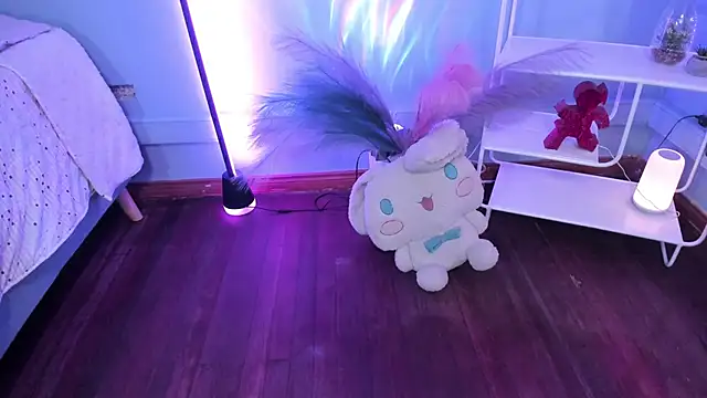 KathiaSaenz  online show from 9, 10, 2025