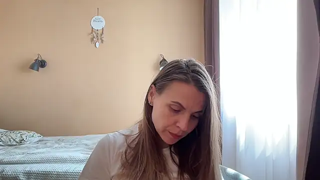 AnnieLove7722 online show from 5, 5, 2026