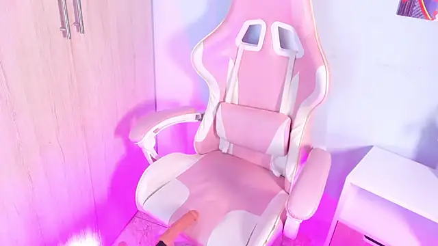 Athenea  fox online show from 9, 11, 2025