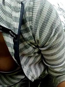 Snapshot of nhinhi-sexy chatting on 4, 11, 2025 nhinhi-sexy online show from 4, 11, 2025