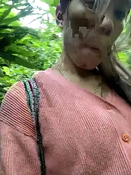 Snapshot of nhinhi-sexy chatting on 26, 11, 2025 nhinhi-sexy online show from 26, 11, 2025