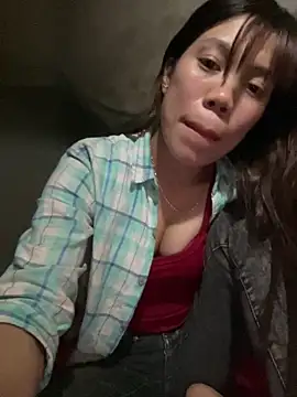 Snapshot of nhinhi-sexy chatting on 17, 12, 2025 nhinhi-sexy online show from 17, 12, 2025