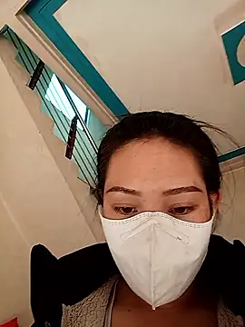 Snapshot of bree-zz chatting on 2, 12, 2025 bree-zz online show from 2, 12, 2025