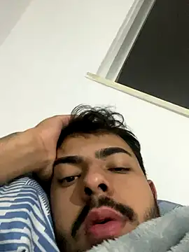 Snapshot of artzin2334 chatting on 26, 9, 2025 artzin2334 online show from 26, 9, 2025