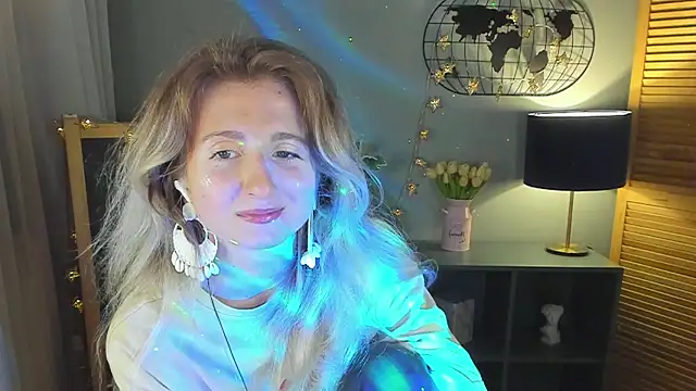 Snapshot of CamillaDreamer chatting on 15, 7, 2026 CamillaDreamer online show from 15, 7, 2026