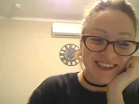 Sweet00Fox online show from 2, 11, 2025