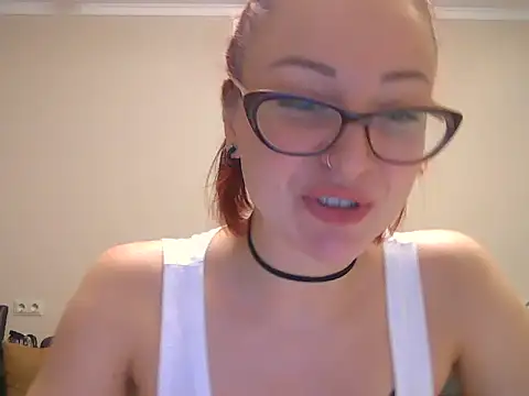 Snapshot of Sweet00Fox chatting on 11, 11, 2025 Sweet00Fox online show from 11, 11, 2025