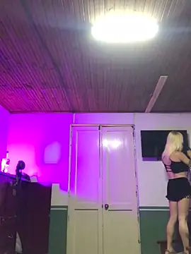 Snapshot of alexawinterrr chatting on 5, 11, 2025 alexawinterrr online show from 5, 11, 2025