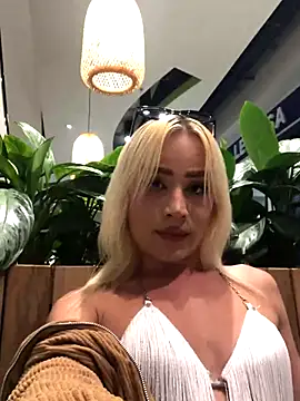 Snapshot of alexawinterrr chatting on 1, 12, 2025 alexawinterrr online show from 1, 12, 2025