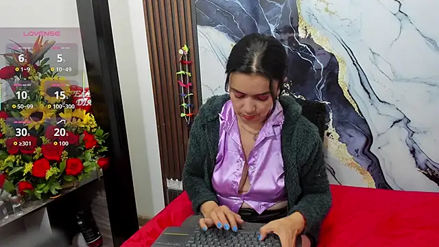 Snapshot of angelinee39 chatting on 2, 11, 2025 angelinee39 online show from 2, 11, 2025