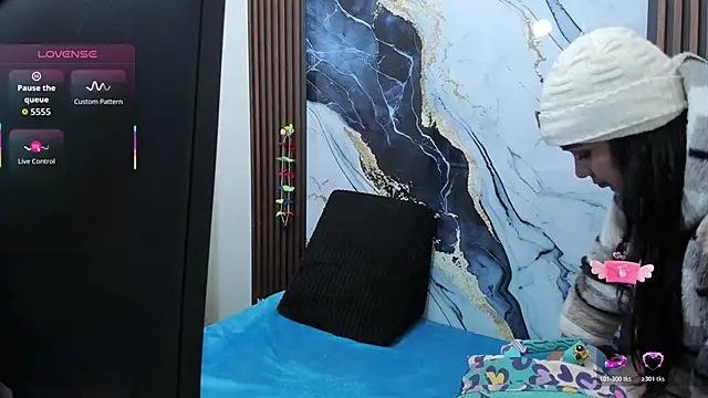 Snapshot of angelinee39 chatting on 9, 11, 2025 angelinee39 online show from 9, 11, 2025