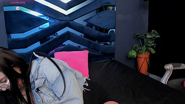 Valka Ross online show from 13, 11, 2025