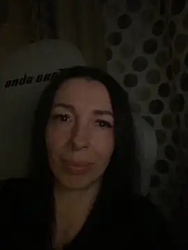 Snapshot of ViollaXlove chatting on 14, 10, 2025 ViollaXlove online show from 14, 10, 2025