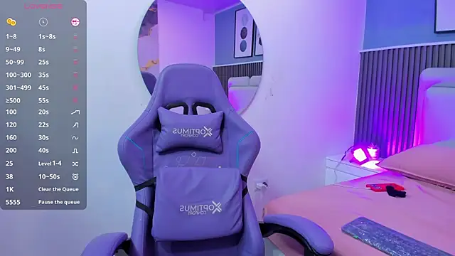 liz  cute online show from 9, 10, 2025