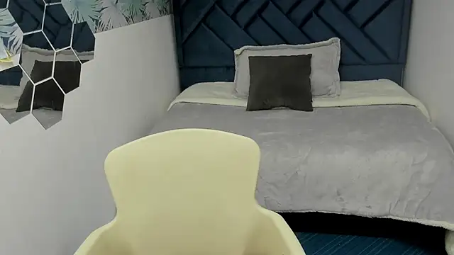 Snapshot of Valery_More__ chatting on 29, 11, 2025 Valery More online show from 29, 11, 2025