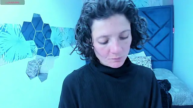 Snapshot of Valery_More__ chatting on 15, 12, 2025 Valery More online show from 15, 12, 2025