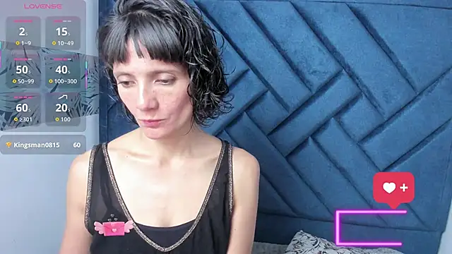 Snapshot of Valery_More__ chatting on 17, 12, 2025 Valery More online show from 17, 12, 2025