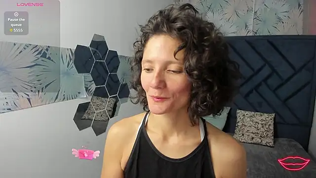 Snapshot of Valery_More__ chatting on 9, 2, 2026 Valery More online show from 9, 2, 2026